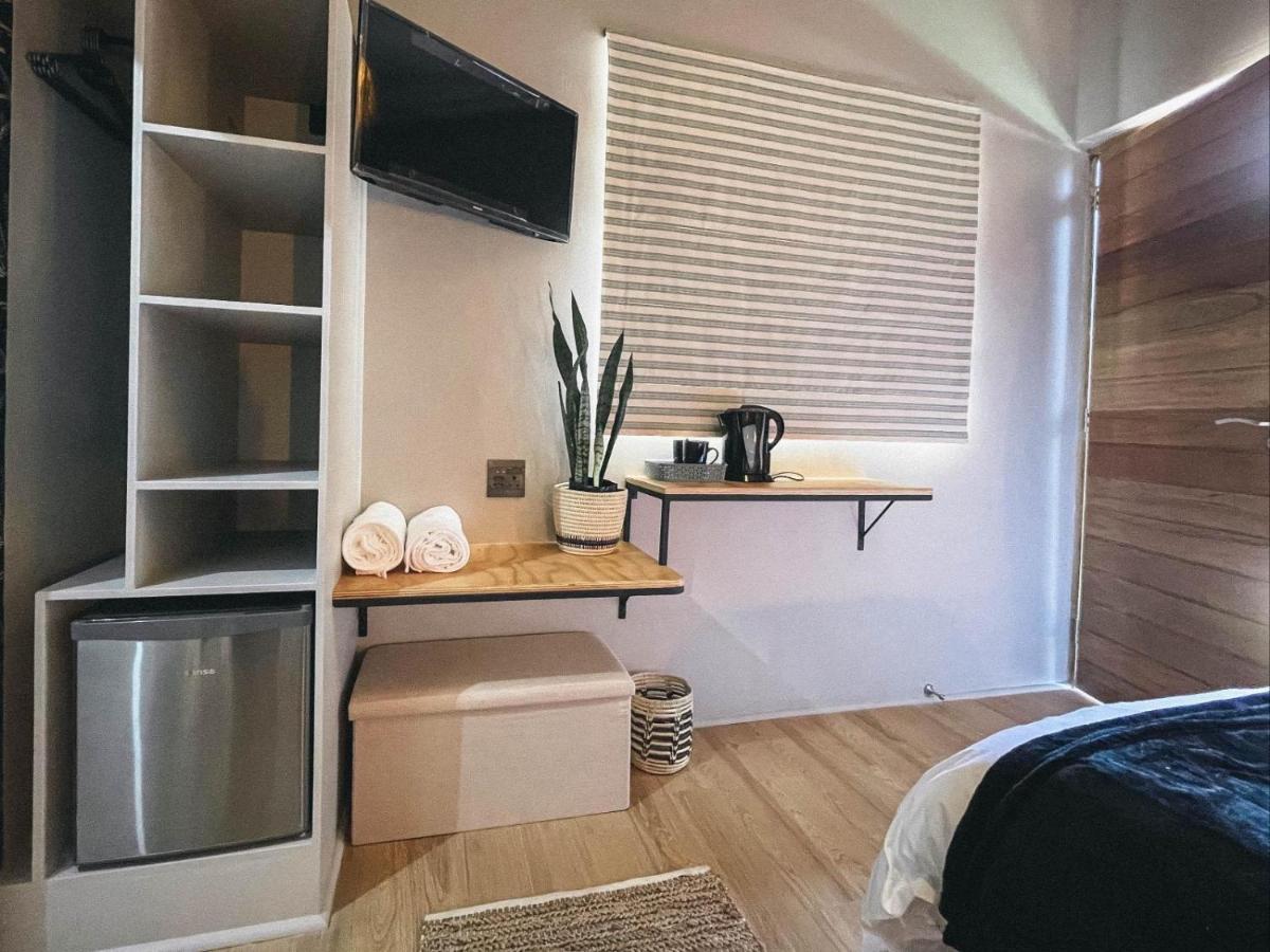 Le Bezz Guesthouse บัลลิโต ภายนอก รูปภาพ