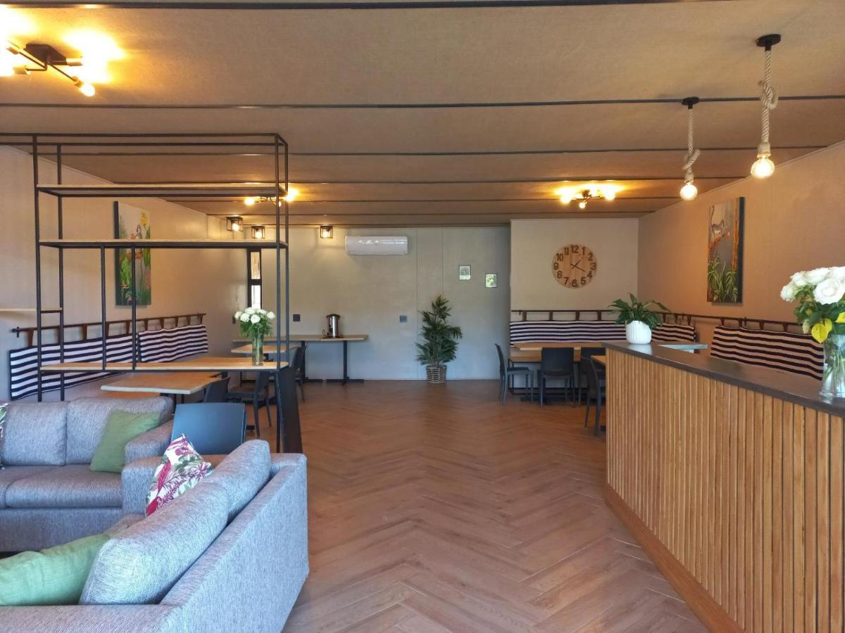 Le Bezz Guesthouse บัลลิโต ภายนอก รูปภาพ