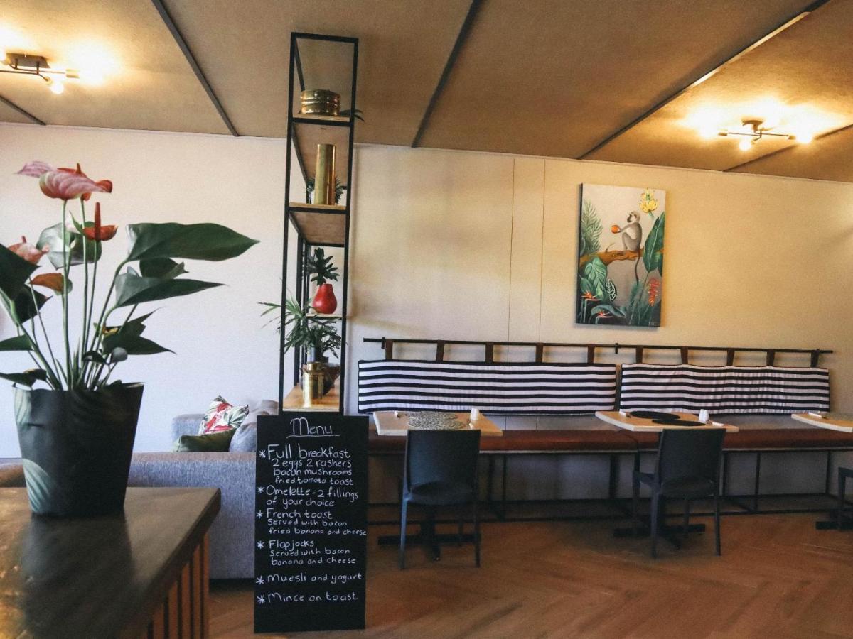 Le Bezz Guesthouse บัลลิโต ภายนอก รูปภาพ