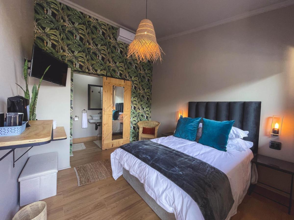Le Bezz Guesthouse บัลลิโต ภายนอก รูปภาพ