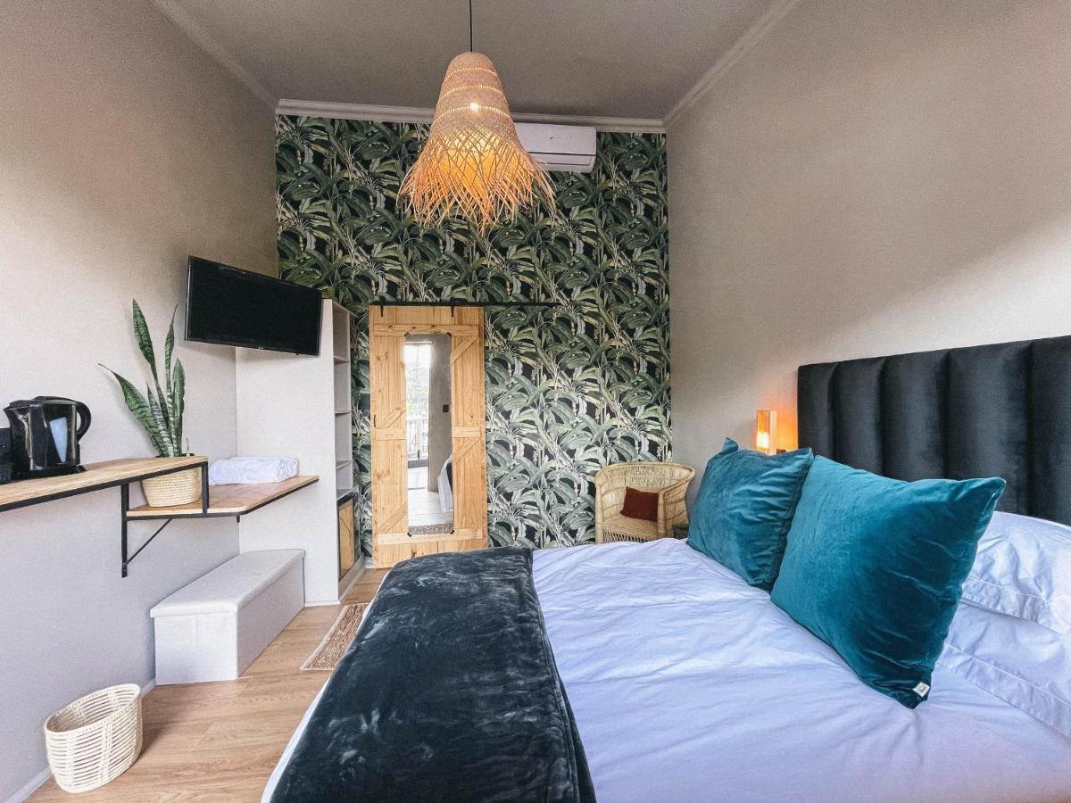 Le Bezz Guesthouse บัลลิโต ภายนอก รูปภาพ