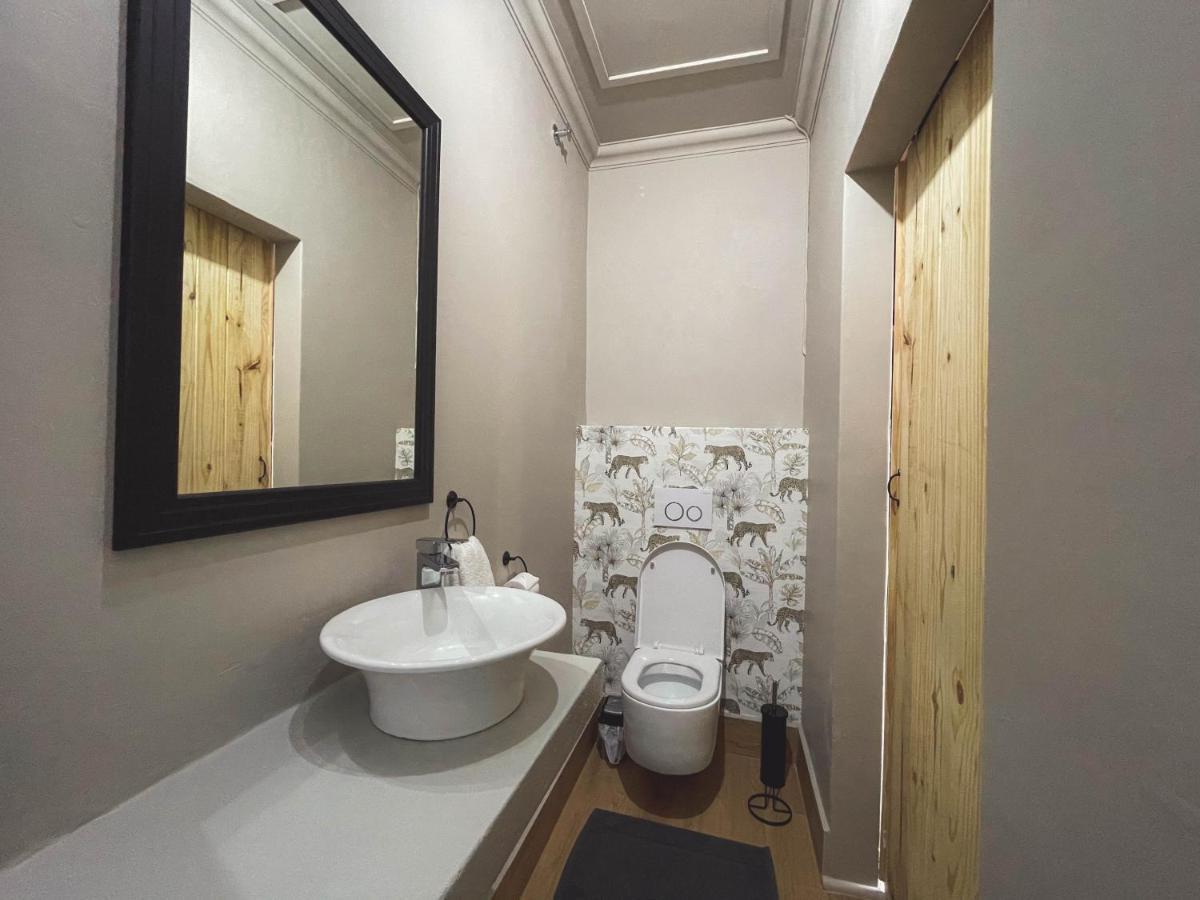 Le Bezz Guesthouse บัลลิโต ภายนอก รูปภาพ