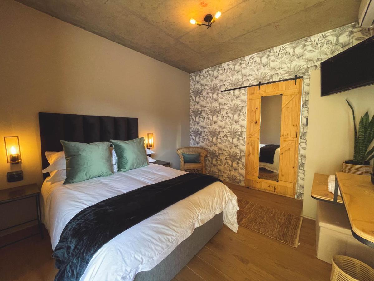 Le Bezz Guesthouse บัลลิโต ภายนอก รูปภาพ