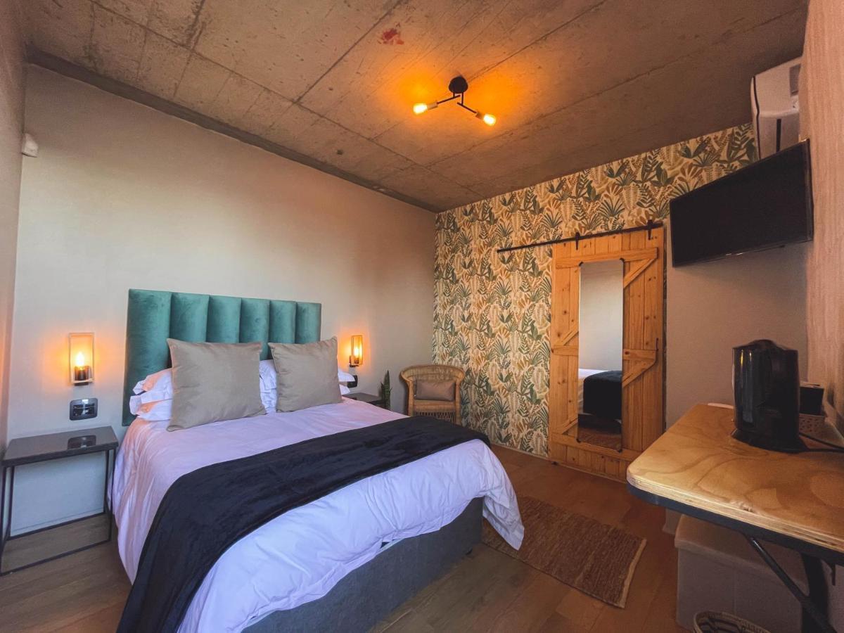 Le Bezz Guesthouse บัลลิโต ภายนอก รูปภาพ