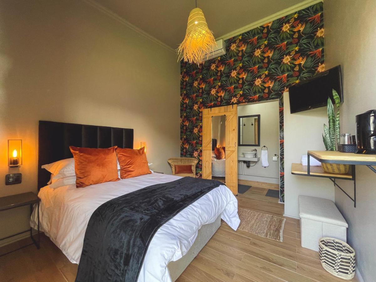 Le Bezz Guesthouse บัลลิโต ภายนอก รูปภาพ