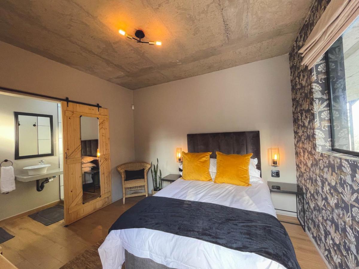 Le Bezz Guesthouse บัลลิโต ภายนอก รูปภาพ