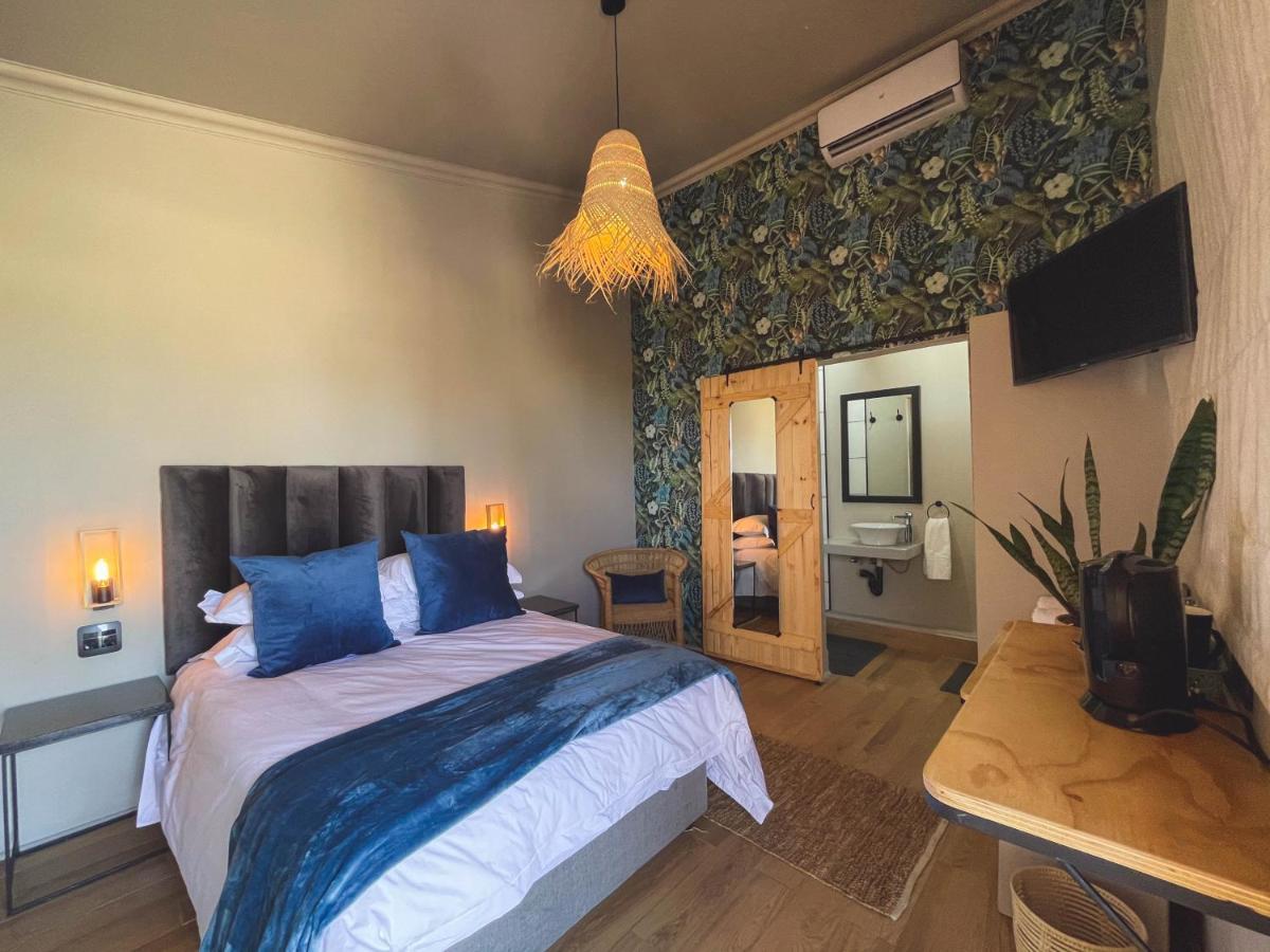 Le Bezz Guesthouse บัลลิโต ภายนอก รูปภาพ