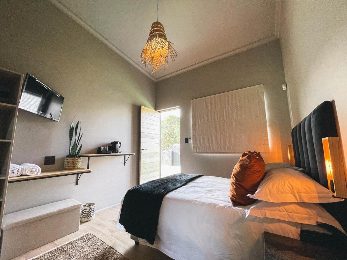Le Bezz Guesthouse บัลลิโต ภายนอก รูปภาพ