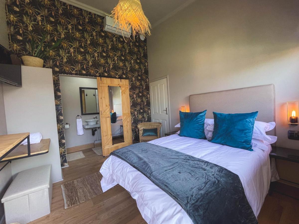 Le Bezz Guesthouse บัลลิโต ภายนอก รูปภาพ