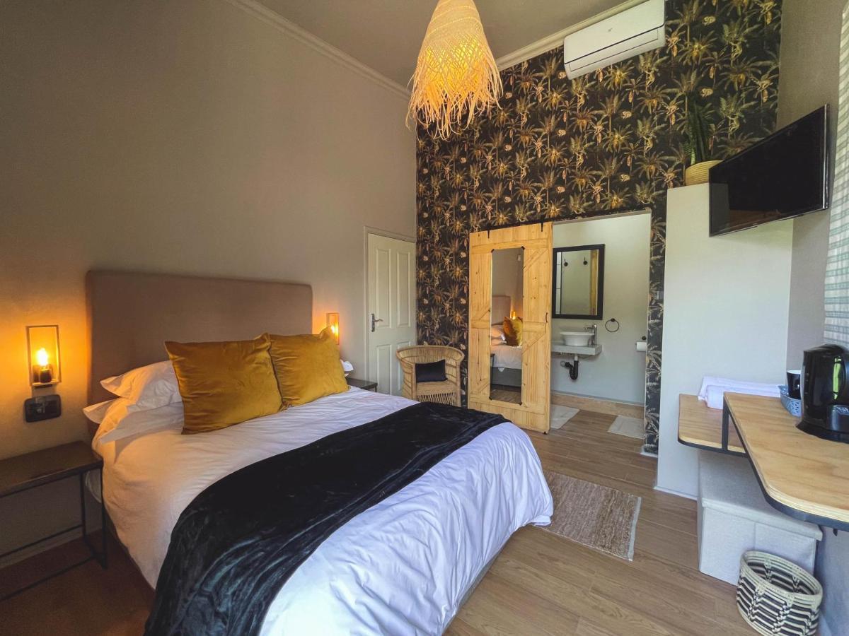 Le Bezz Guesthouse บัลลิโต ภายนอก รูปภาพ