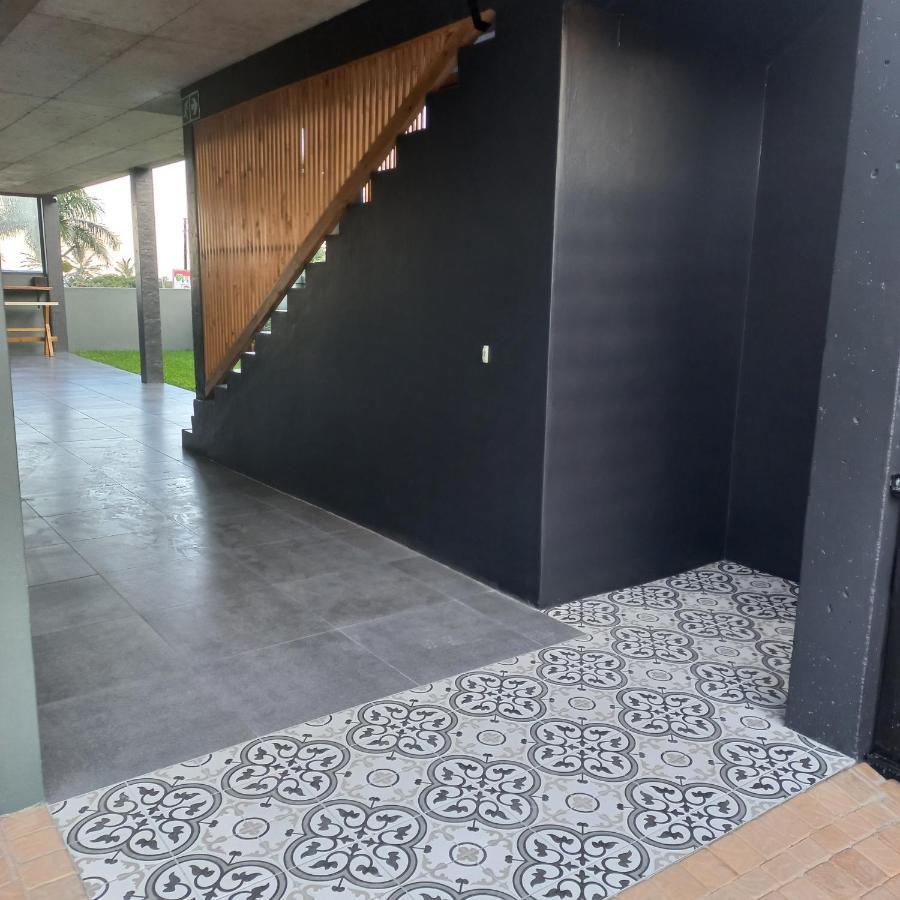 Le Bezz Guesthouse บัลลิโต ภายนอก รูปภาพ